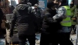 警方回应食堂爆料者视频,真相大白，揭秘事件背后真相