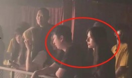 甘肃陇南女网红吃瓜事件,甘肃陇南女网红“吃瓜”事件引发网络热议