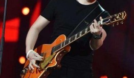 明星爆料梁博简介视频,从音乐才子到明星之路